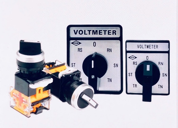 Công tắc chuyển mạch 3 vị trí và 7 vị trí