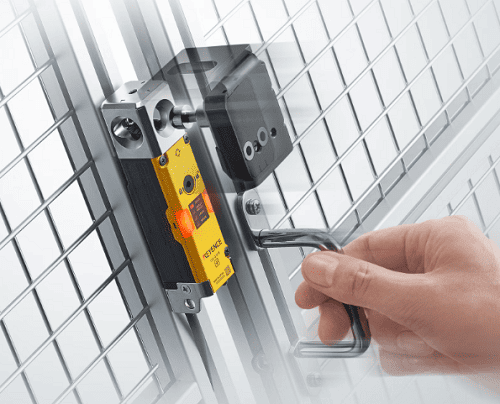 Khóa liên động là cơ cấu có khả năng làm gi ?